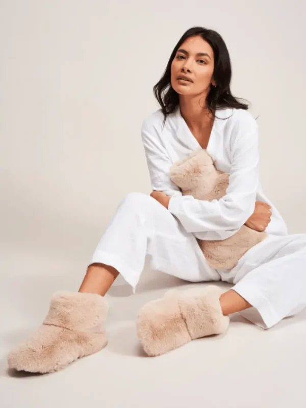 Helen Moore Footwear | Footwear^Vegan Fur Slipper Boots In Biscuit Cloud