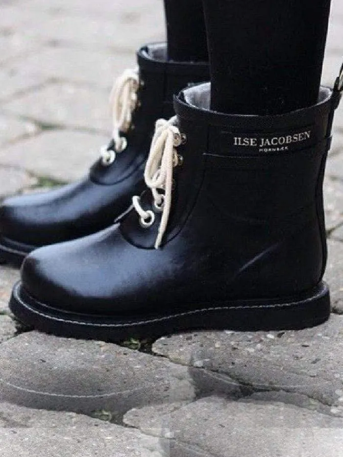 ilse_jacobsen_short_rubbe_0.webp Ilse Jacobsen Footwear | Footwear^Short Rubber Lace Up Wellington Boots Black RUB2 001