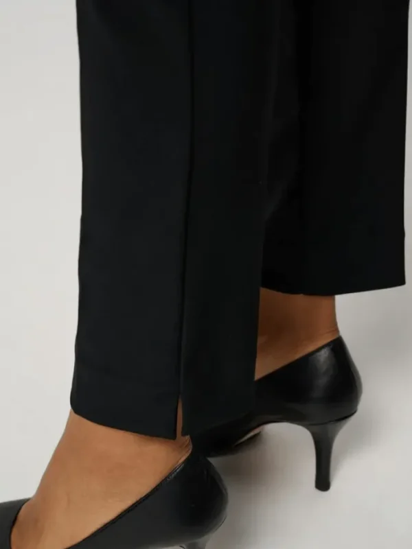 Joseph Ribkoff Trousers | Gifts Under £250^Classic Tailored Slim Trousers In Black 144092NOS Col 1