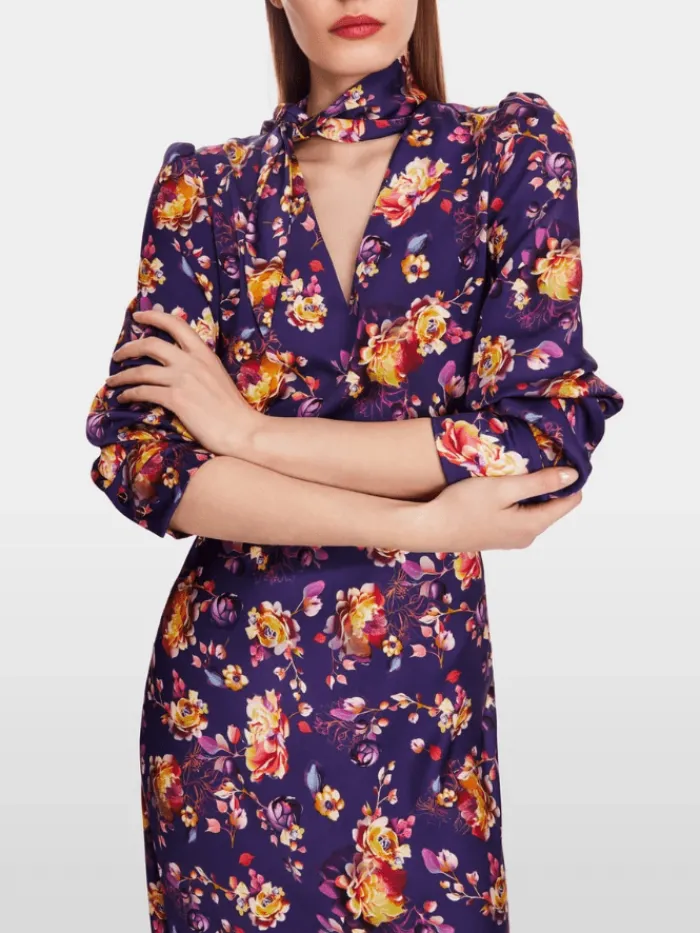 marc_cain_glam_flared_blo_3.webp Marc Cain Glam Tops | Gifts Under £100^Flared Blouse With Floral Print XG 51.01 W07 COL 748