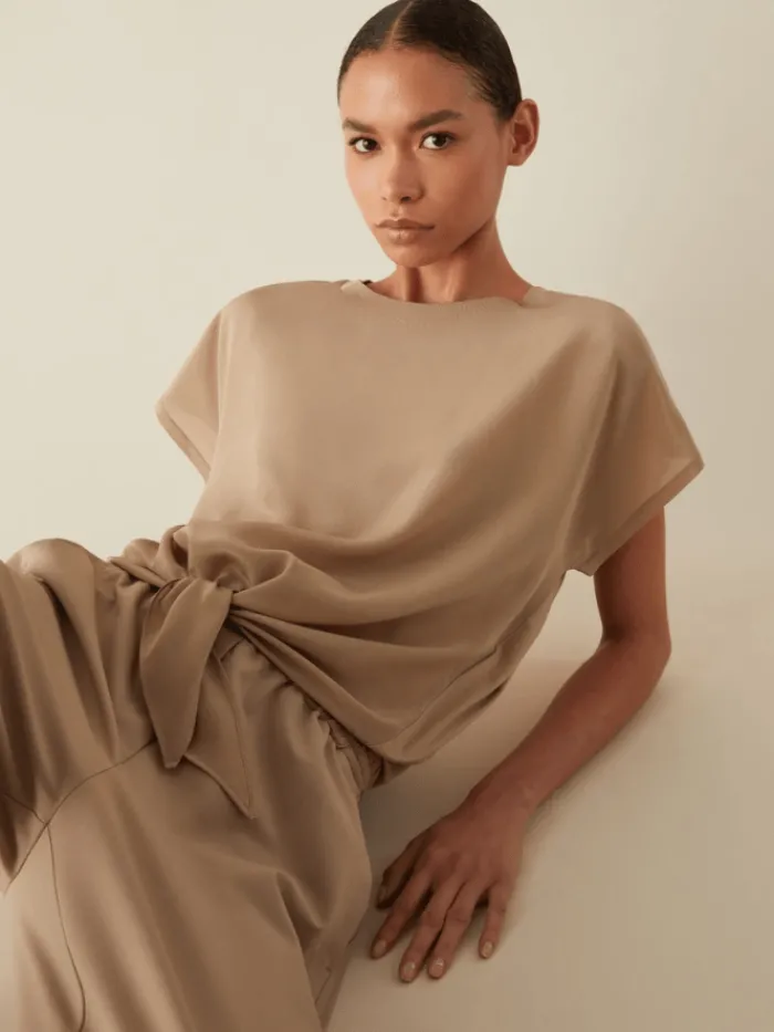 marella_agostin_knot_deta_3.webp Marella Tops | T-Shirts^AGOSTIN Knot Detail T Shirt In Beige 24139411052 Col 004