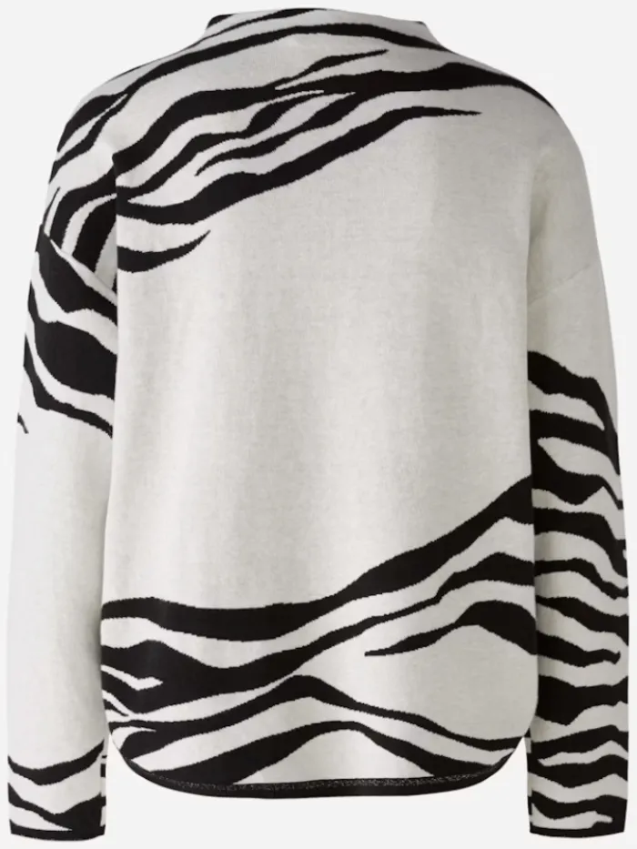 oui_womens_tiger_stripe_j_5.webp Oui Knitwear | Gifts Under £250^Women's Tiger Stripe Jumper In White And Black 90790 Col 0109