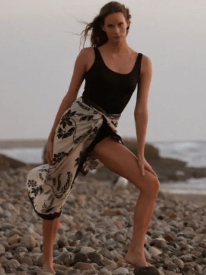 pranella_womens_iggy_oreo_3.webp Pranella Skirts | Beachwear^Women's IGGY Oreo Bloom Pareo