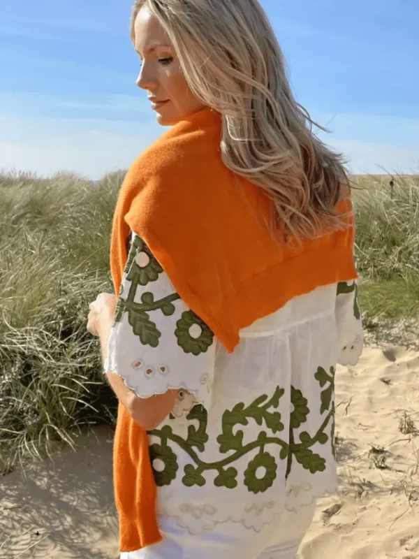 Rose And Rose Tops | Gifts Under £100^ALASSIO Appliqued Embroidered Top In White And Olive
